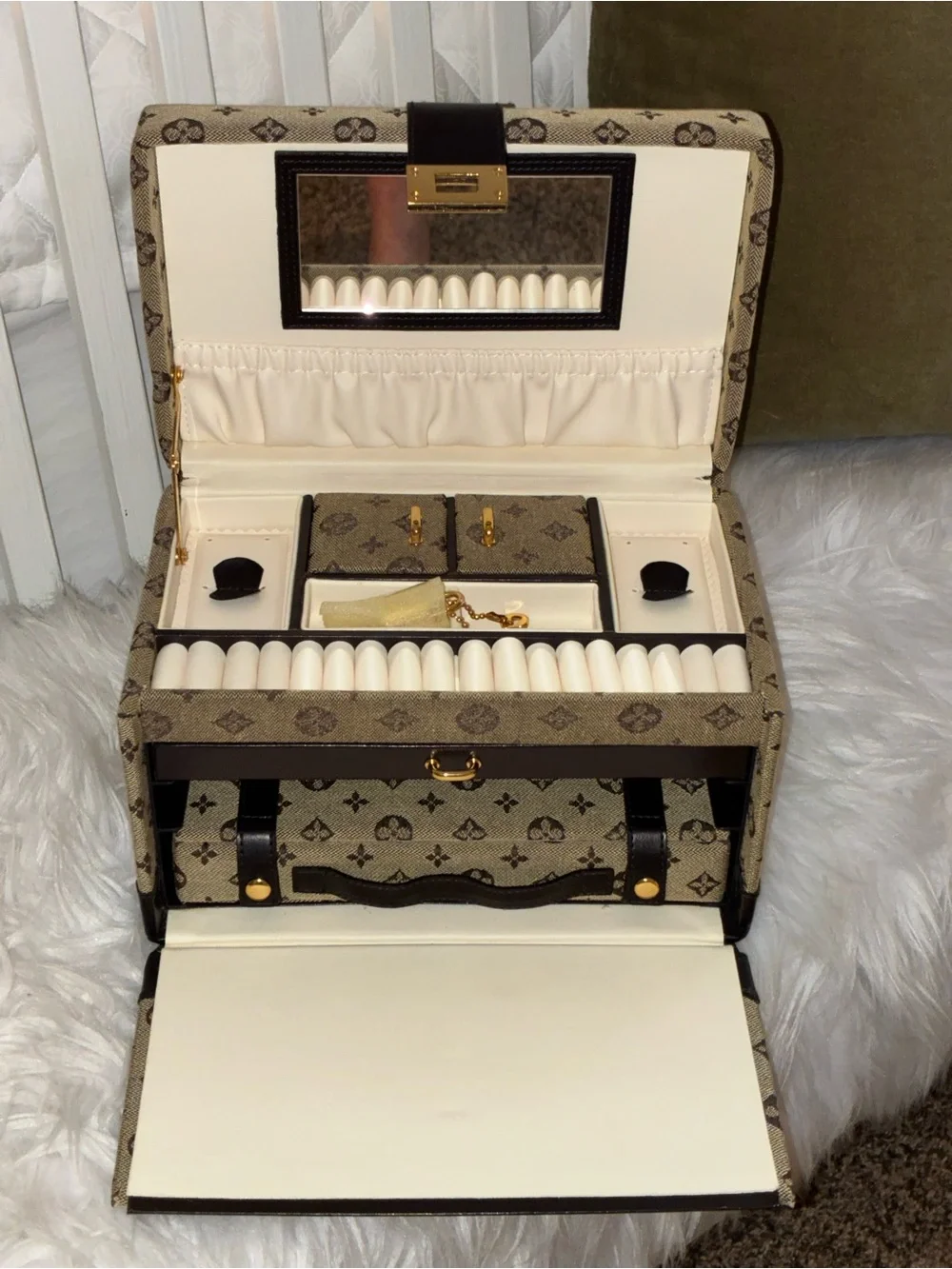 Wolf Design private label 2005 jewelry box with travel box.